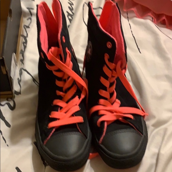 Converse Hi-Rise Boot - Picture 4 of 7